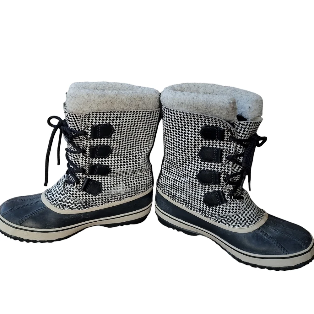 Sorel Joan Of Arctic Black and White Houndstooth Waterproof Winter Lace Up Boots
